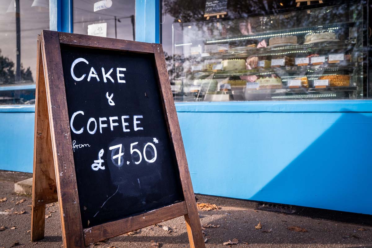 Cake & coffee deal